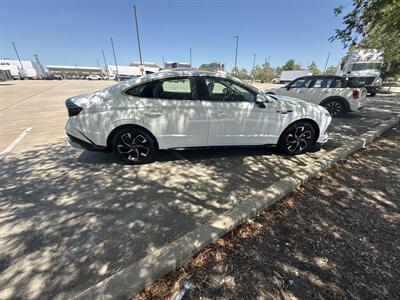 2025 Hyundai SONATA SEL   - Photo 8 - Dallas, TX 75252