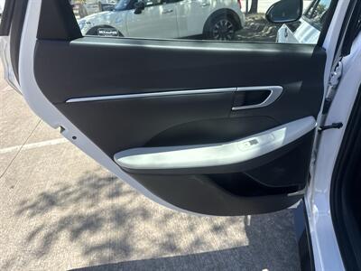 2025 Hyundai SONATA SEL   - Photo 12 - Dallas, TX 75252