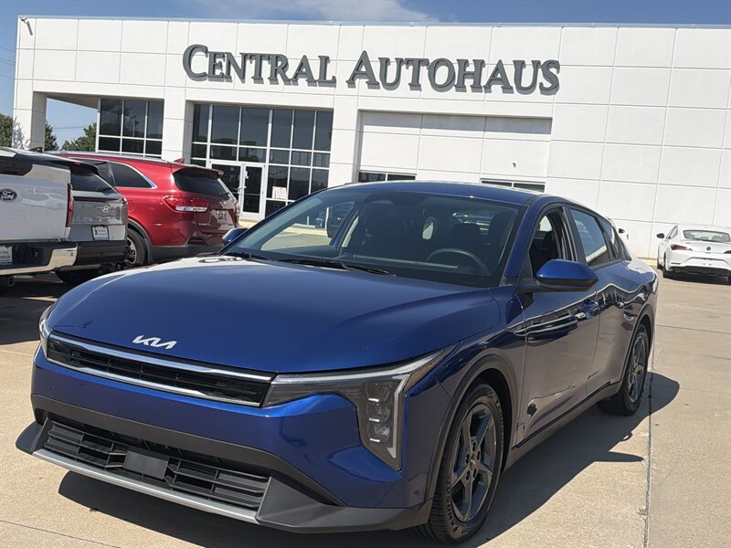 2025 Kia K4 LX  