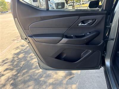 2023 Chevrolet Traverse LT   - Photo 12 - Dallas, TX 75252