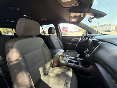 2023 Chevrolet Traverse LT   - Photo 28 - Dallas, TX 75252
