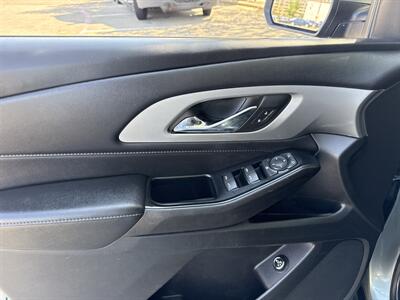 2023 Chevrolet Traverse LT   - Photo 11 - Dallas, TX 75252
