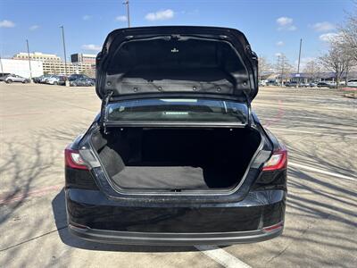 2025 Toyota Camry LE   - Photo 17 - Dallas, TX 75252