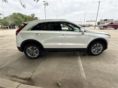 2024 Cadillac XT4 Premium Luxury   - Photo 8 - Dallas, TX 75252
