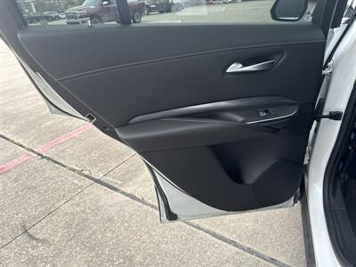 2024 Cadillac XT4 Premium Luxury   - Photo 12 - Dallas, TX 75252