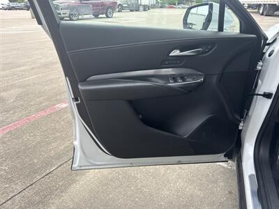 2024 Cadillac XT4 Premium Luxury   - Photo 10 - Dallas, TX 75252
