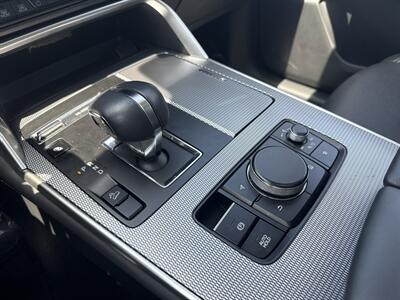 2024 Mazda CX-90 Plug-in Hybrid Premium   - Photo 28 - Dallas, TX 75252