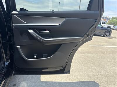 2024 Mazda CX-90 Plug-in Hybrid Premium   - Photo 11 - Dallas, TX 75252