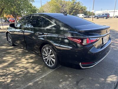 2022 Lexus ES 300h   - Photo 5 - Dallas, TX 75252