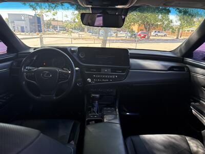 2022 Lexus ES 300h   - Photo 22 - Dallas, TX 75252
