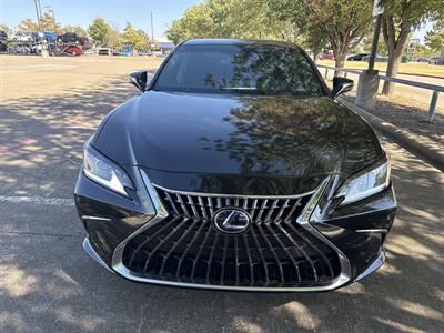 2022 Lexus ES 300h   - Photo 2 - Dallas, TX 75252