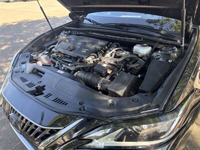 2022 Lexus ES 300h   - Photo 36 - Dallas, TX 75252