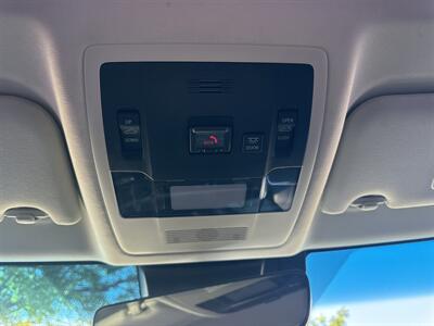 2022 Lexus ES 300h   - Photo 32 - Dallas, TX 75252