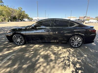 2022 Lexus ES 300h   - Photo 4 - Dallas, TX 75252