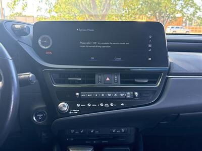 2022 Lexus ES 300h   - Photo 27 - Dallas, TX 75252