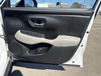 2023 Honda HR-V LX   - Photo 15 - Dallas, TX 75252