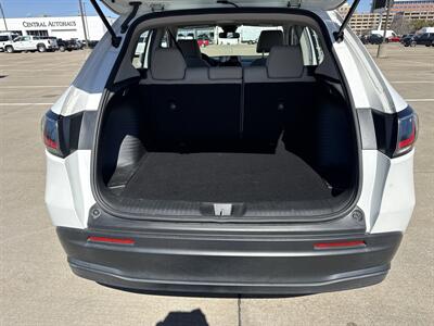 2023 Honda HR-V LX   - Photo 17 - Dallas, TX 75252