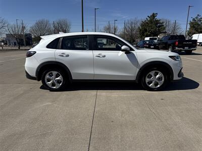 2023 Honda HR-V LX   - Photo 9 - Dallas, TX 75252