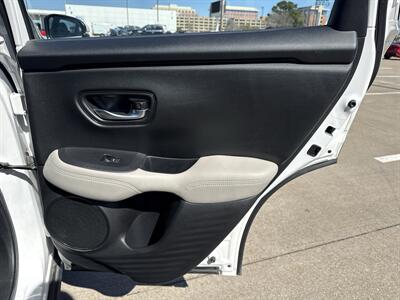 2023 Honda HR-V LX   - Photo 13 - Dallas, TX 75252