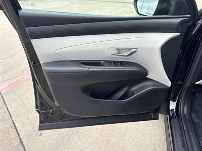 2025 Hyundai TUCSON SEL   - Photo 10 - Dallas, TX 75252