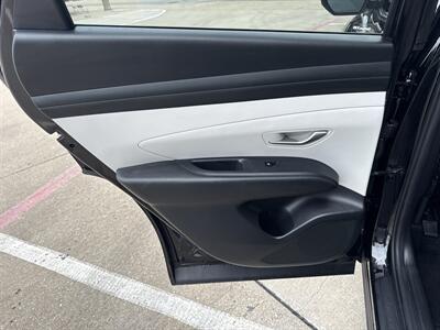 2025 Hyundai TUCSON SEL   - Photo 11 - Dallas, TX 75252