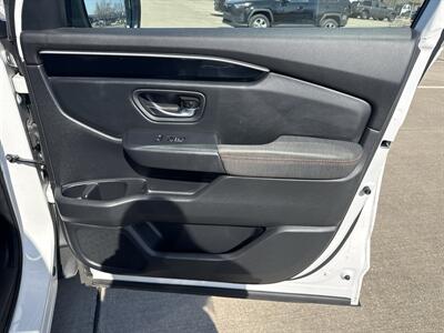 2023 Honda Pilot Sport   - Photo 14 - Dallas, TX 75252