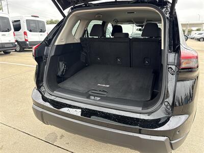 2025 Nissan Rogue SV   - Photo 17 - Dallas, TX 75252