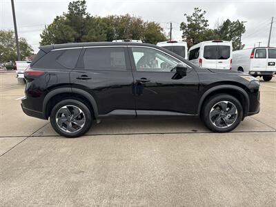 2025 Nissan Rogue SV   - Photo 8 - Dallas, TX 75252