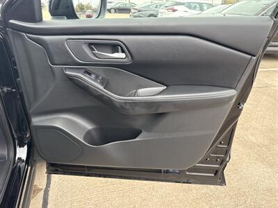 2025 Nissan Rogue SV   - Photo 14 - Dallas, TX 75252