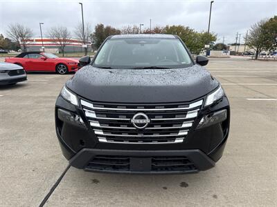 2025 Nissan Rogue SV   - Photo 2 - Dallas, TX 75252