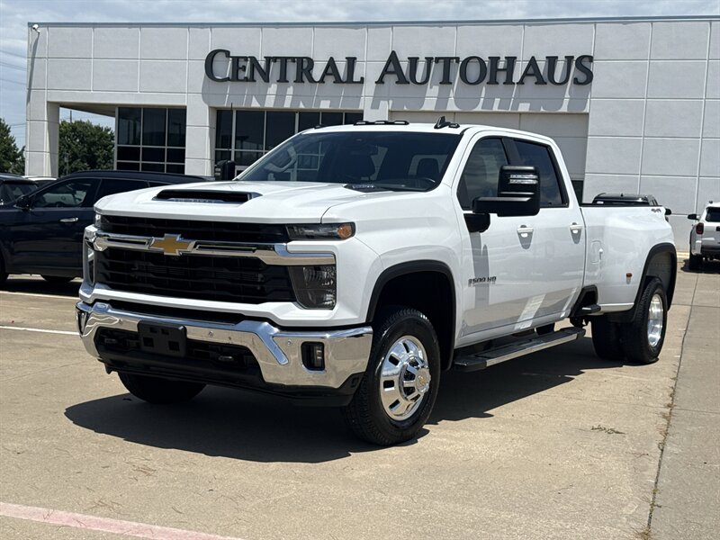 2025 Chevrolet Silverado 3500 LT   - Photo 1 - Dallas, TX 75252