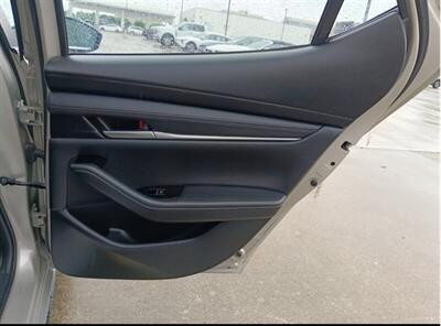 2025 Mazda Mazda3 Hatchback 2.5 S Select Sport   - Photo 11 - Dallas, TX 75252