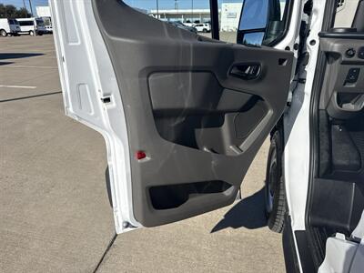 2025 Ford Transit 250   - Photo 10 - Dallas, TX 75252