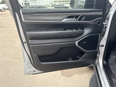 2024 Jeep Wagoneer L Series II   - Photo 10 - Dallas, TX 75252