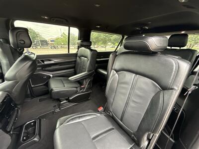 2024 Jeep Wagoneer L Series II   - Photo 30 - Dallas, TX 75252