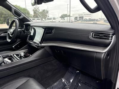 2024 Jeep Wagoneer L Series II   - Photo 24 - Dallas, TX 75252