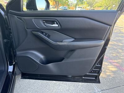 2025 Nissan Rogue SV - Photo 14 - Dallas, TX 75252