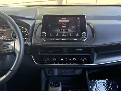 2025 Nissan Rogue SV - Photo 31 - Dallas, TX 75252