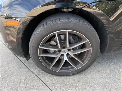 2025 Porsche Macan - Photo 10 - Dallas, TX 75252