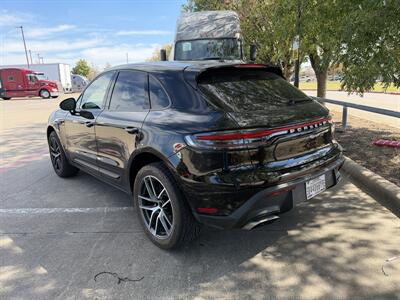 2025 Porsche Macan - Photo 5 - Dallas, TX 75252