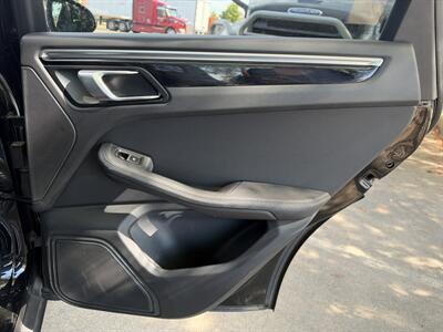2025 Porsche Macan - Photo 19 - Dallas, TX 75252
