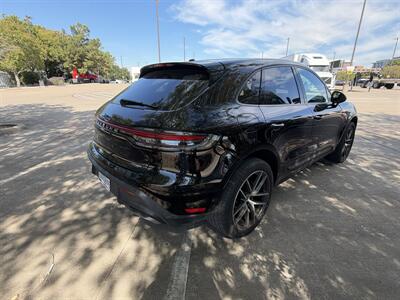 2025 Porsche Macan - Photo 7 - Dallas, TX 75252