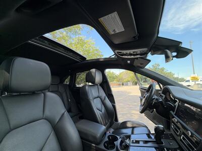 2025 Porsche Macan - Photo 24 - Dallas, TX 75252