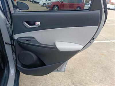 2023 Hyundai KONA Limited   - Photo 11 - Dallas, TX 75252