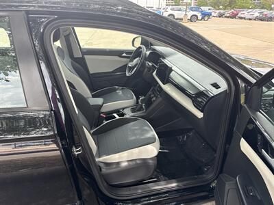 2025 Volkswagen Taos S   - Photo 14 - Dallas, TX 75252