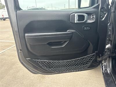 2023 Jeep Gladiator Sport   - Photo 11 - Dallas, TX 75252