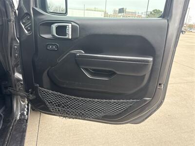 2023 Jeep Gladiator Sport   - Photo 15 - Dallas, TX 75252