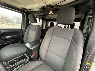 2023 Jeep Gladiator Sport   - Photo 32 - Dallas, TX 75252