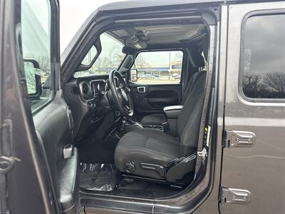 2023 Jeep Gladiator Sport   - Photo 16 - Dallas, TX 75252