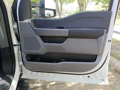 2024 Ford F-350 Super Duty XLT   - Photo 17 - Dallas, TX 75252